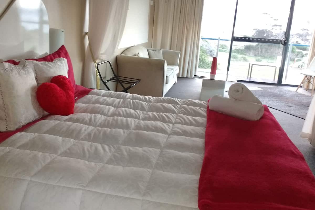 Soundproofing, rollaway beds, bed sheets