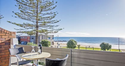 Beachfront Voyager Motor Inn