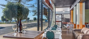 Beachfront Voyager Motor Inn