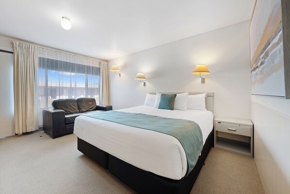 Standard Room, 1 King Bed, Non Smoking