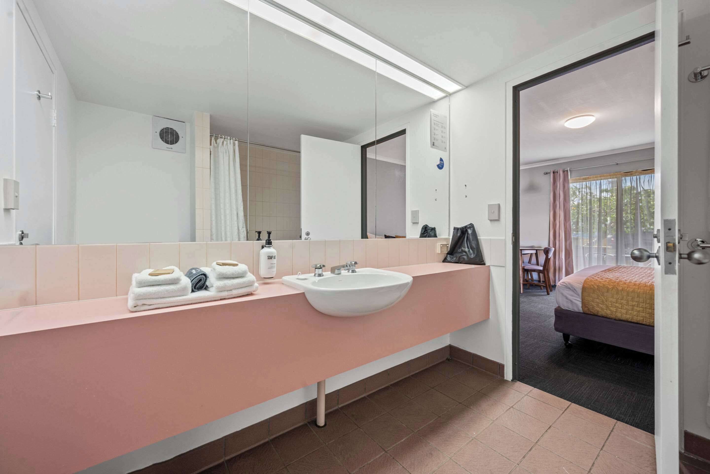 villa, 2 queen beds | blackout curtains, iron/ironing board, free wifi, bed sheets