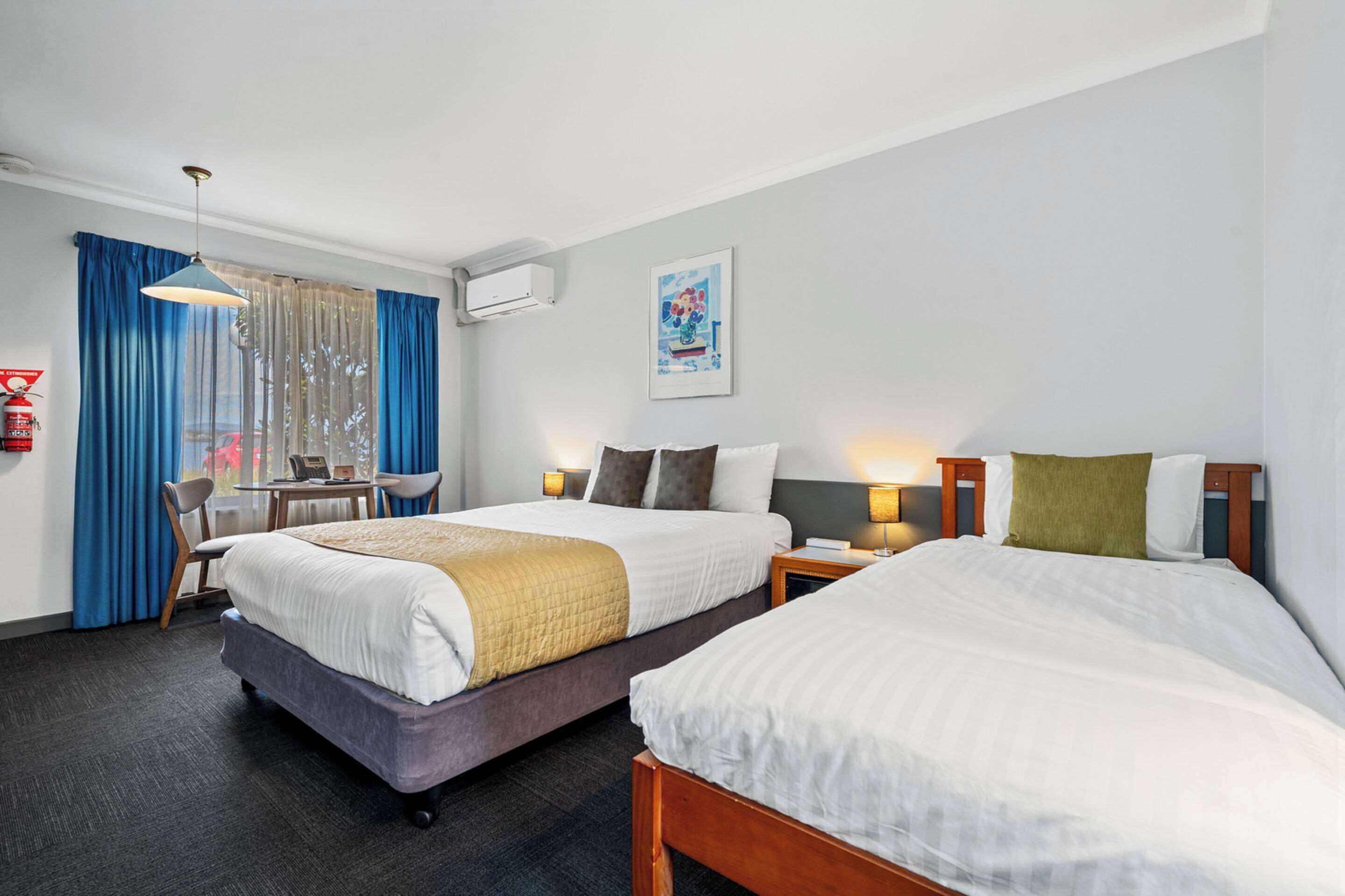 luxury cottage, 2 queen beds | blackout curtains, iron/ironing board, free wifi, bed sheets