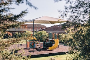 Außen-Kinderspielplatz