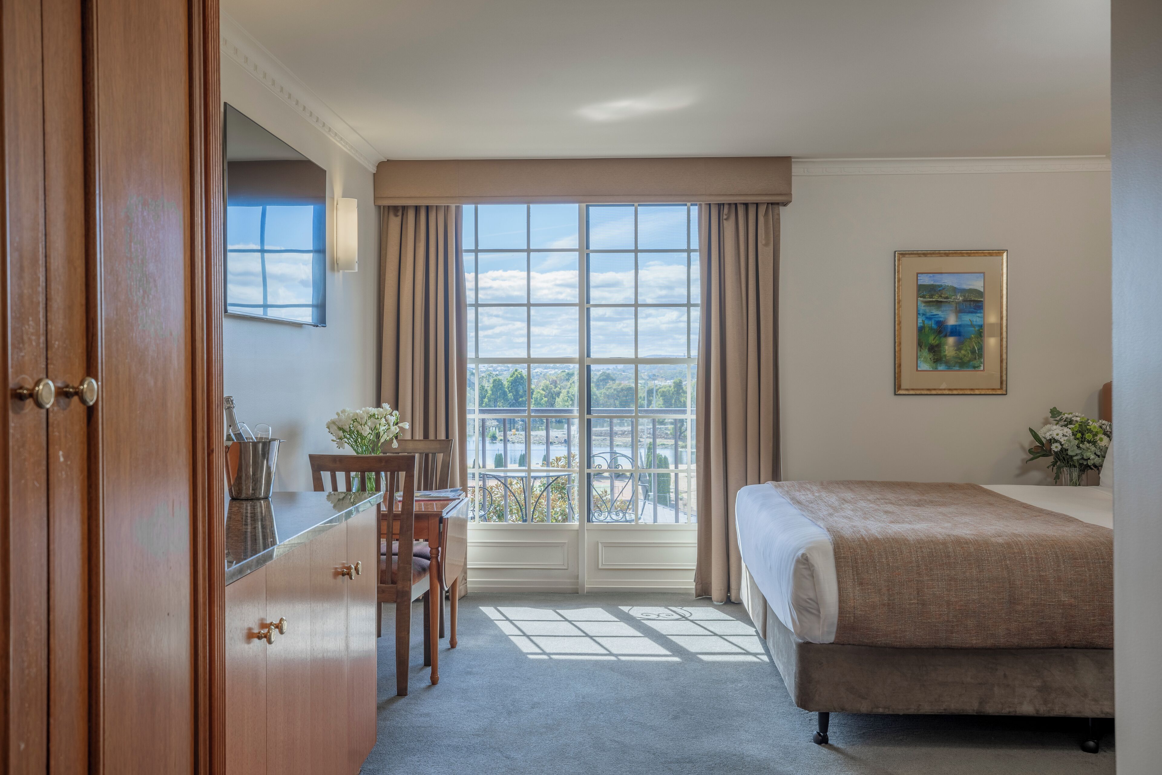 executive room, 1 king bed, courtyard view | view from room