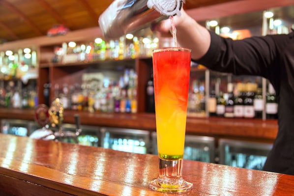 Se sirven cenas y happy hour