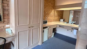 Standard Room, Multiple Beds, Non Smoking | Minibar, in-room safe, desk, soundproofing