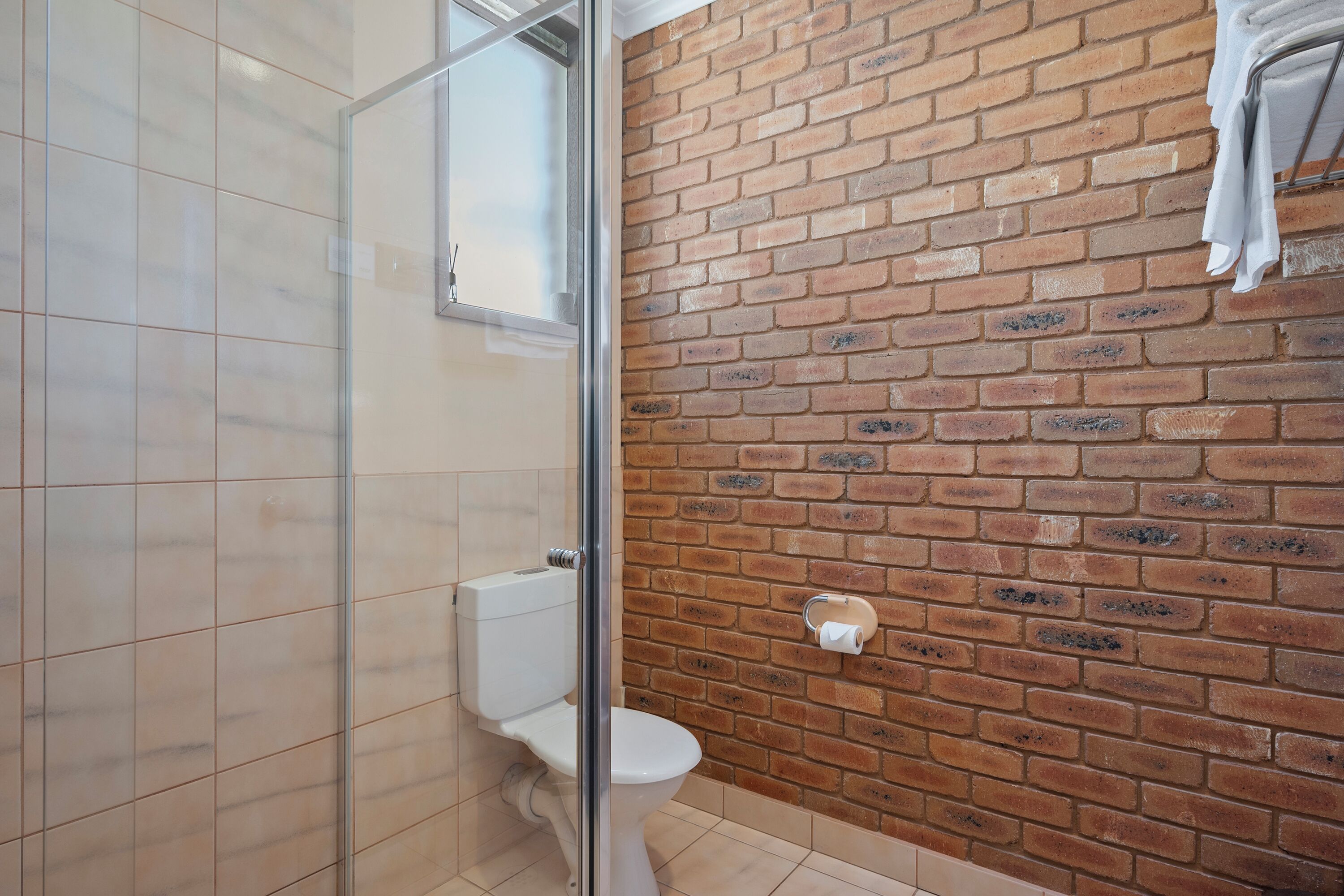 Standard, 1 Double, 2 Singles, ground floor | Bathroom | Free toiletries, hair dryer, towels