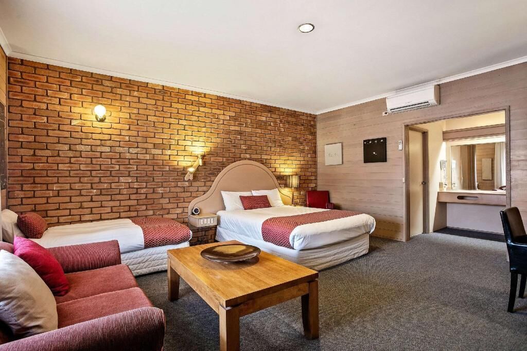 Minibar, in-room safe, desk, soundproofing