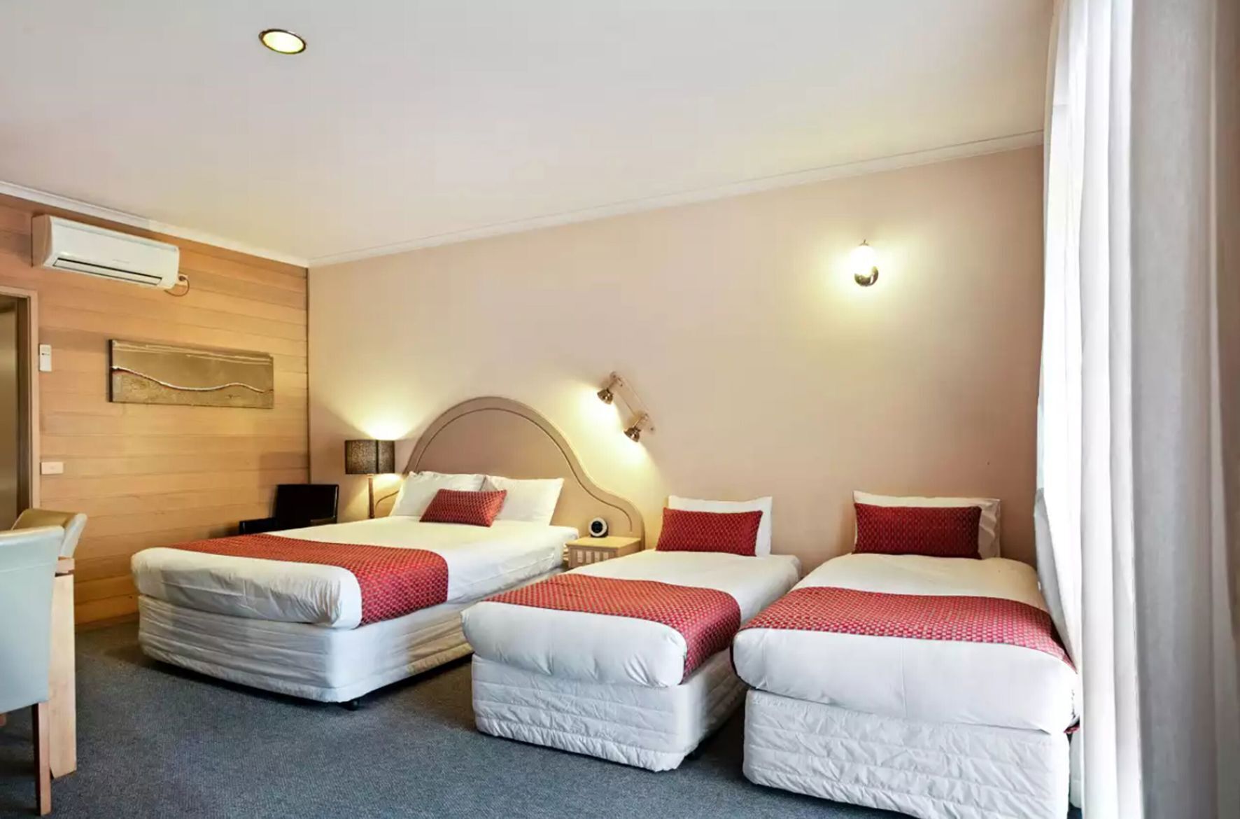 Minibar, in-room safe, desk, soundproofing