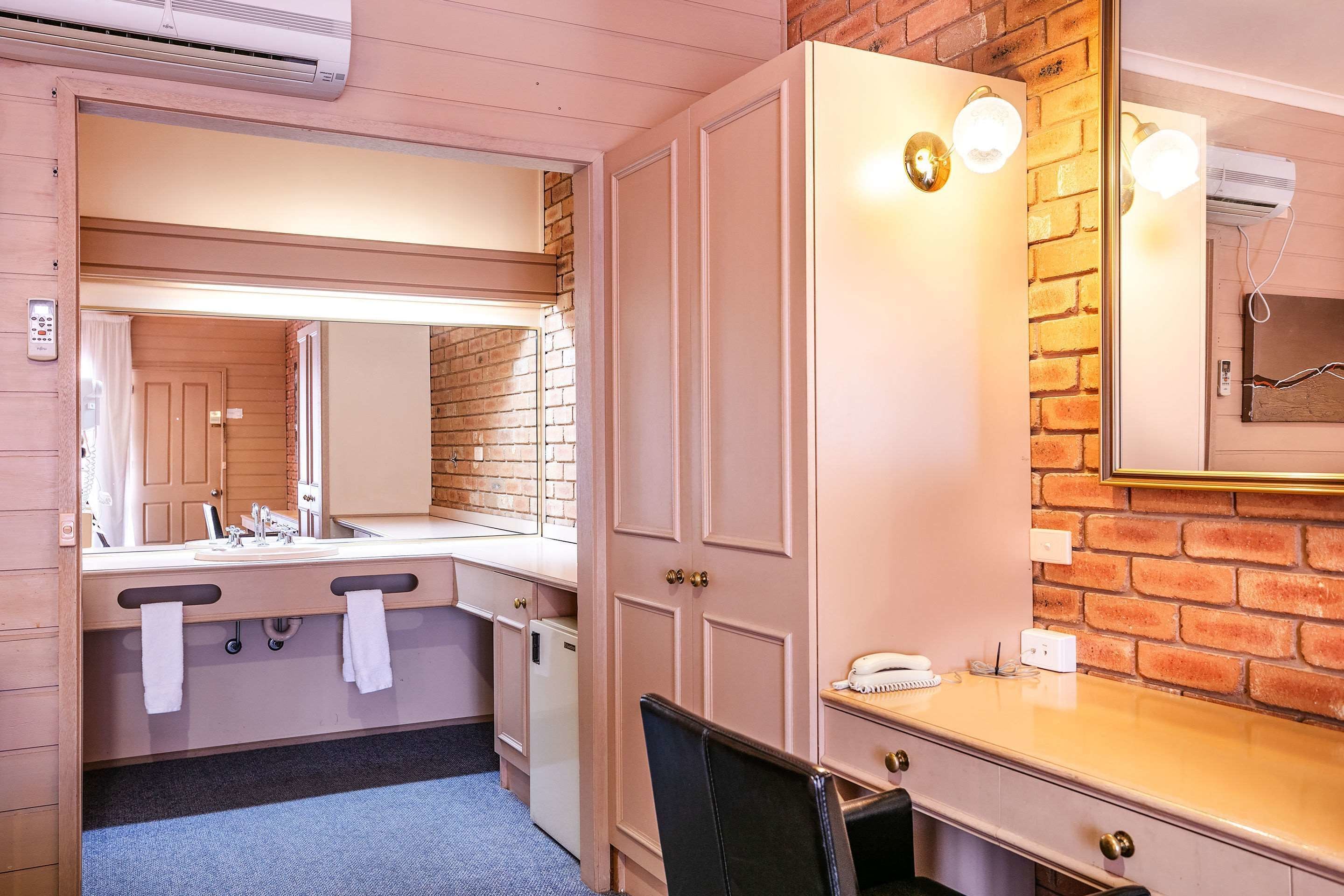 minibar, in-room safe, desk, soundproofing