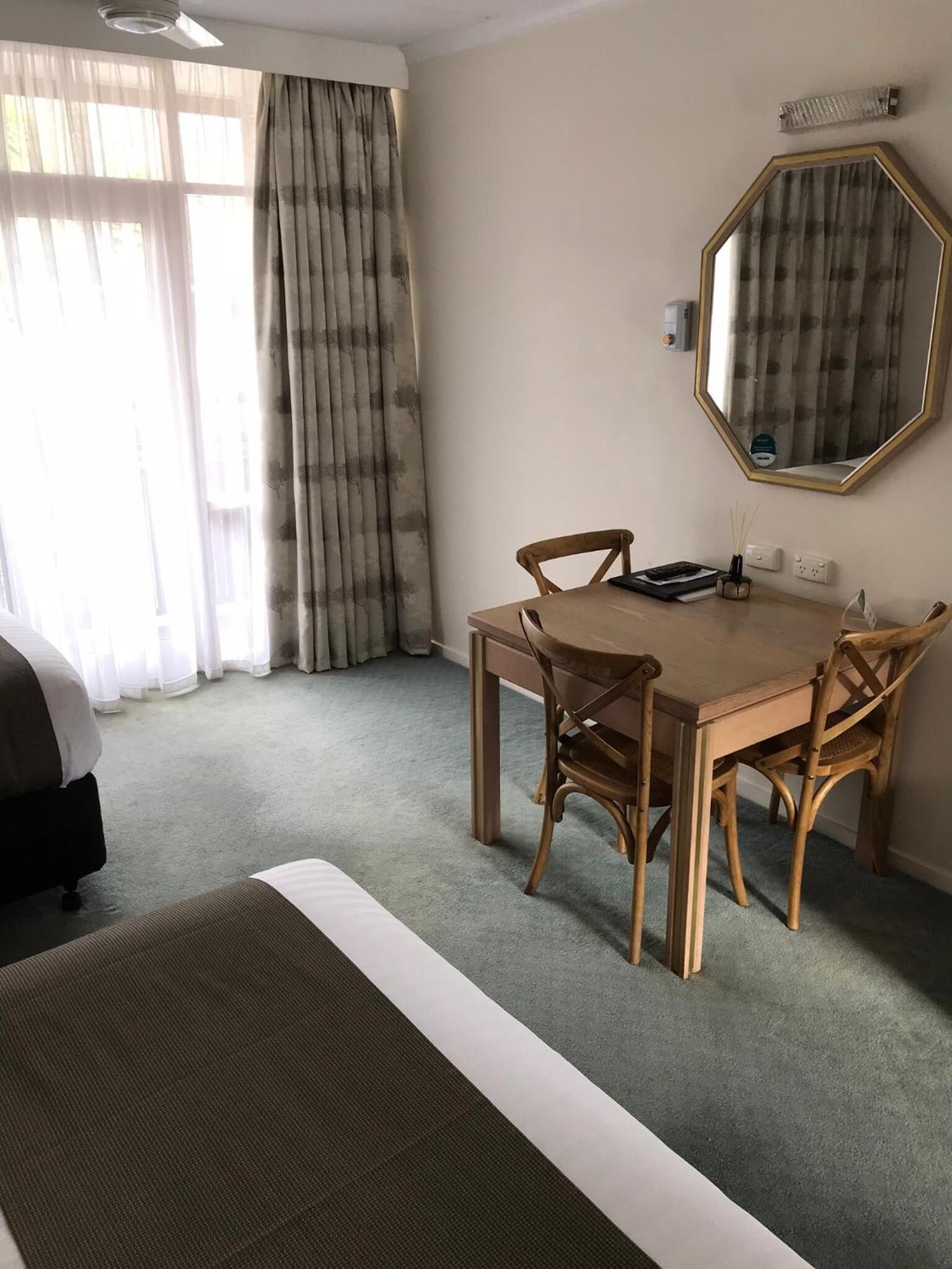 1 bedroom, egyptian cotton sheets, premium bedding, minibar