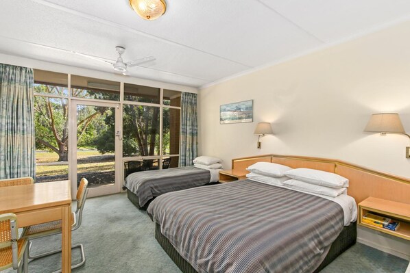 1 bedroom, Egyptian cotton sheets, premium bedding, minibar