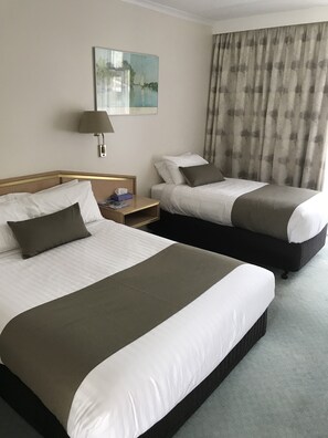 Egyptian cotton sheets, premium bedding, minibar, individually furnished