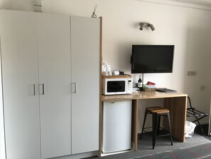 Kylpyamme, ilmaiset hygieniatuotteet, pyyhkeet
