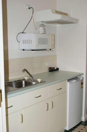 Camera Deluxe, non fumatori, angolo cottura | Cucina privata | Macchina per tè/caffè, bollitore elettrico