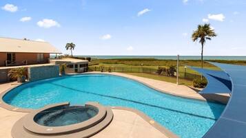 Outdoor pool, sun loungers