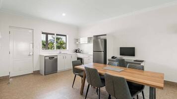 Two Bedroom Bay View | 1 bedroom, in-room safe, desk, iron/ironing board