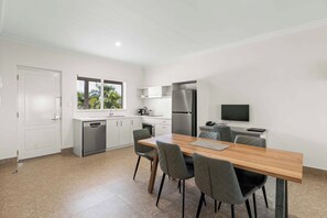 Two Bedroom Bay View - Moonlight Bay Suites (Broome)
