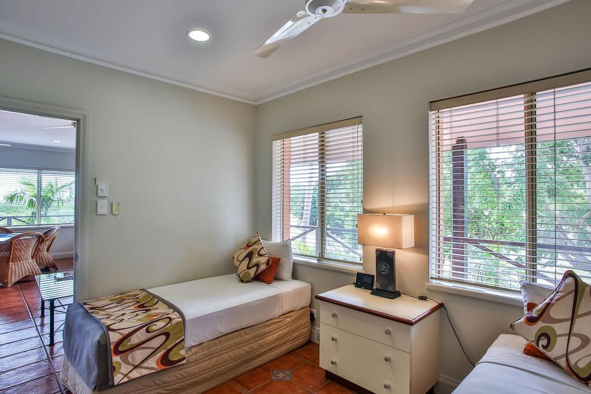 1 bedroom, in-room safe, desk, iron/ironing board