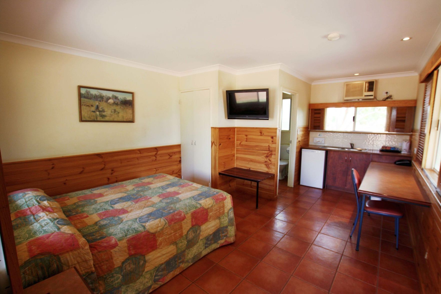 In-room safe, iron/ironing board, bed sheets