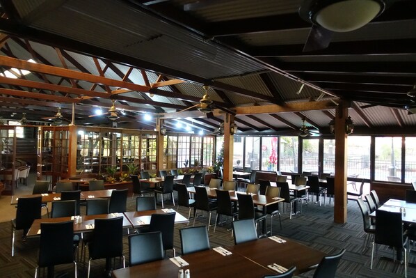 Dining - Kimberley Hotel Halls Creek (Halls Creek)