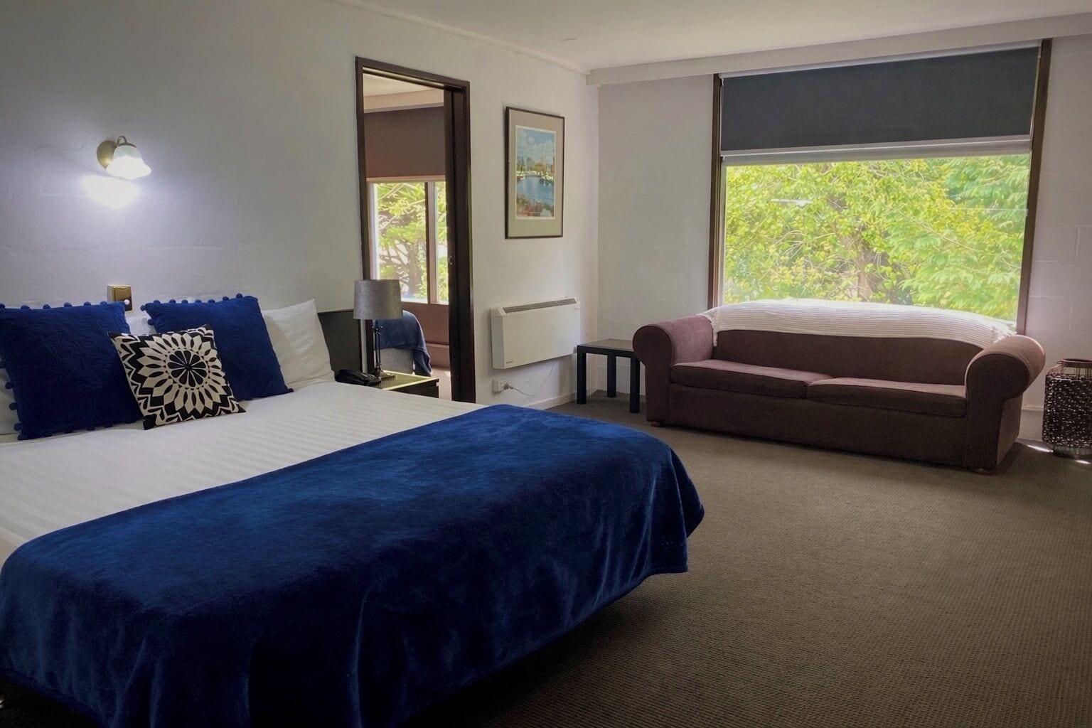 Suite, 2 Schlafzimmer (First Floor Rooms 2 Flights of Stairs) | Hochwertige Bettwaren, Select-Comfort-Betten, individuell dekoriert