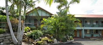 Puffers Inn Logan Motel