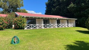 Standard Single Room, 1 Queen Bed, Pool View | 1 bedroom, premium bedding, memory foam beds, free WiFi