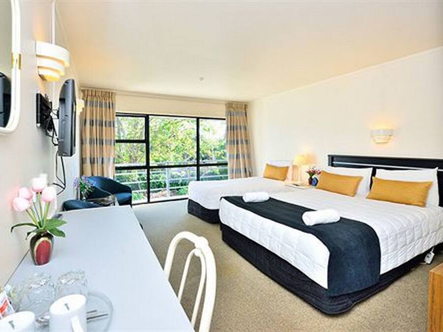 Premium Studio | In-room safe, soundproofing, iron/ironing board, WiFi