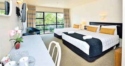 Manukau Hotel & Conference Centre