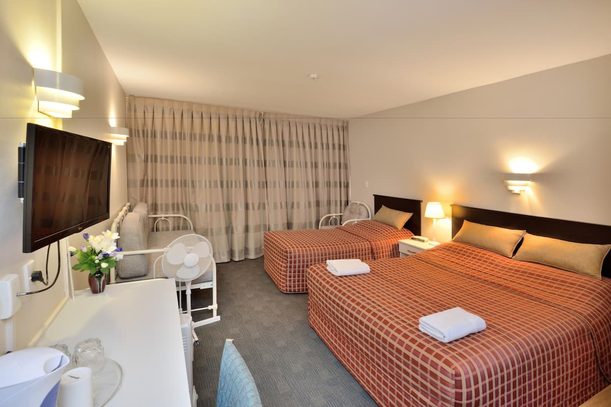 Basic Studio | In-room safe, soundproofing, iron/ironing board, WiFi