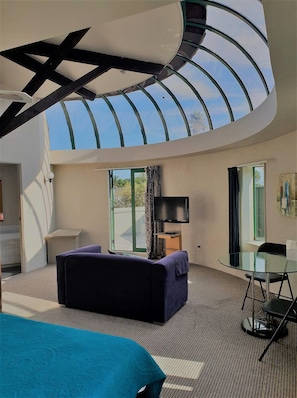 Soundproofing, iron/ironing board, free WiFi, bed sheets