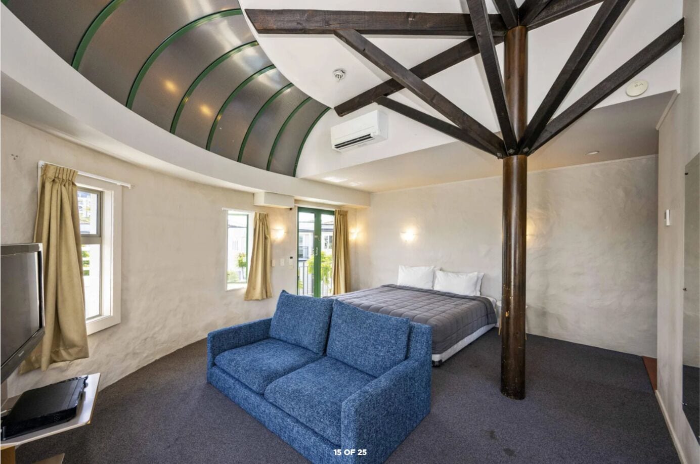 Room, 1 King Bed, Jetted Tub (Penthouse)
