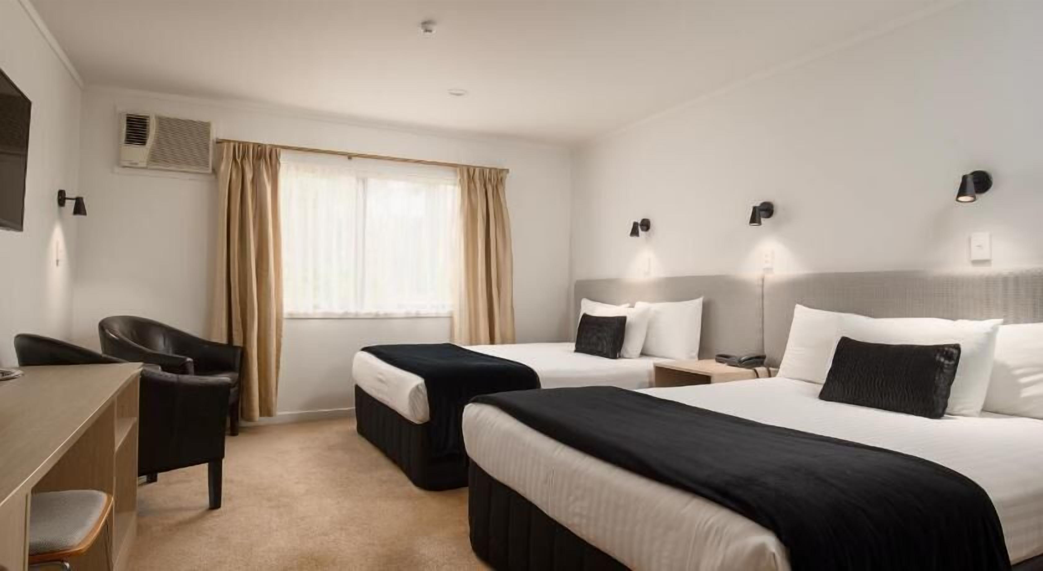 책상, 암막 커튼, 다리미/다리미판, 무료 WiFi