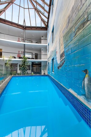 Indoor pool - The Surrey Hotel (Auckland)