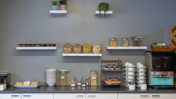 Desayuno a la carta todos los días (con cargo)