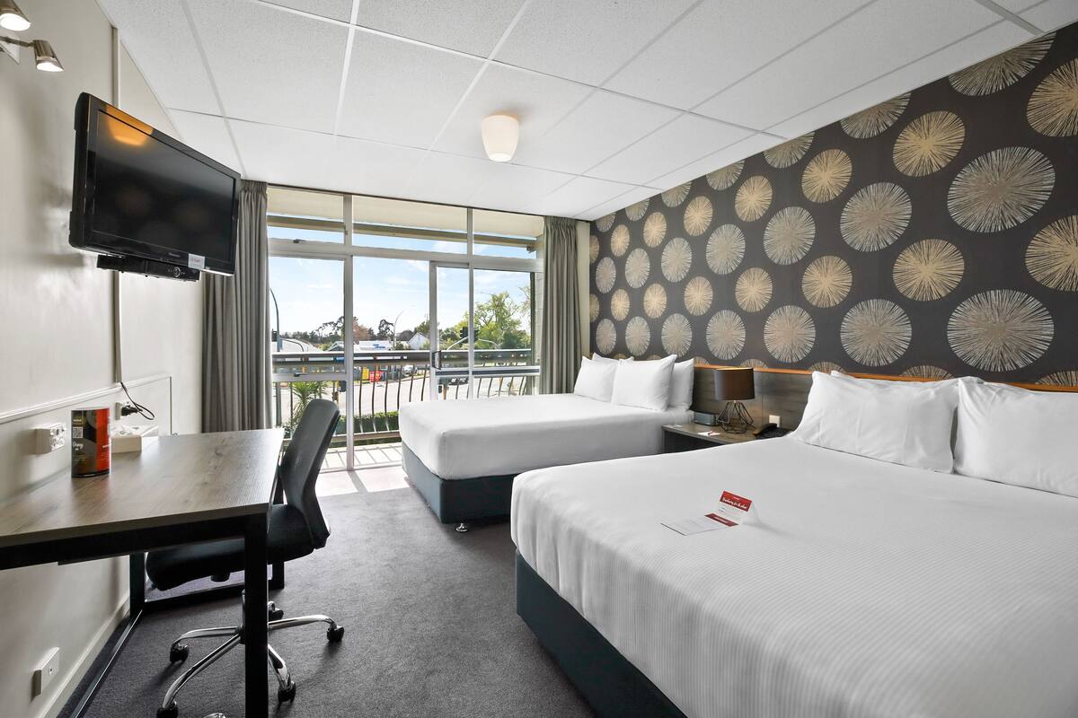 Desk, iron/ironing board, WiFi (free), bed sheets