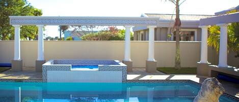 야외 수영장, 온수 수영장, 일광욕 의자