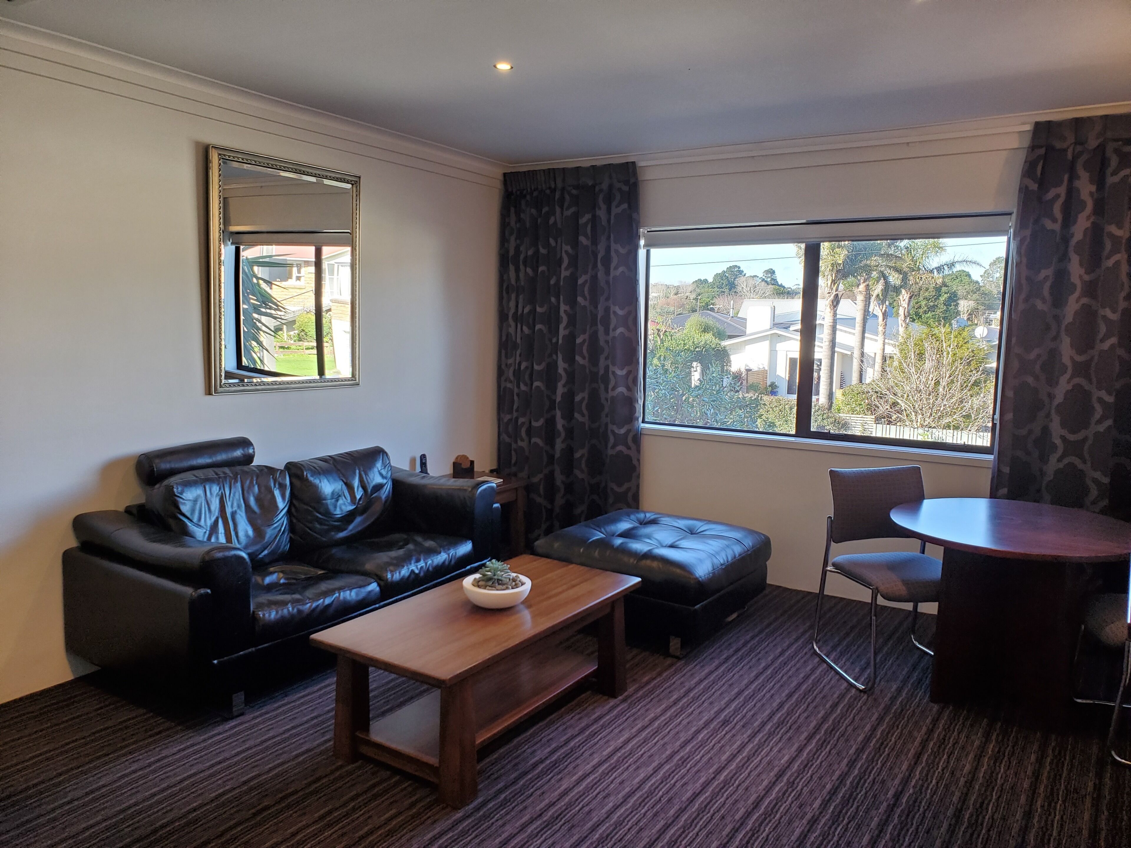 suite | living room | 32-inch lcd tv with satellite channels, tv