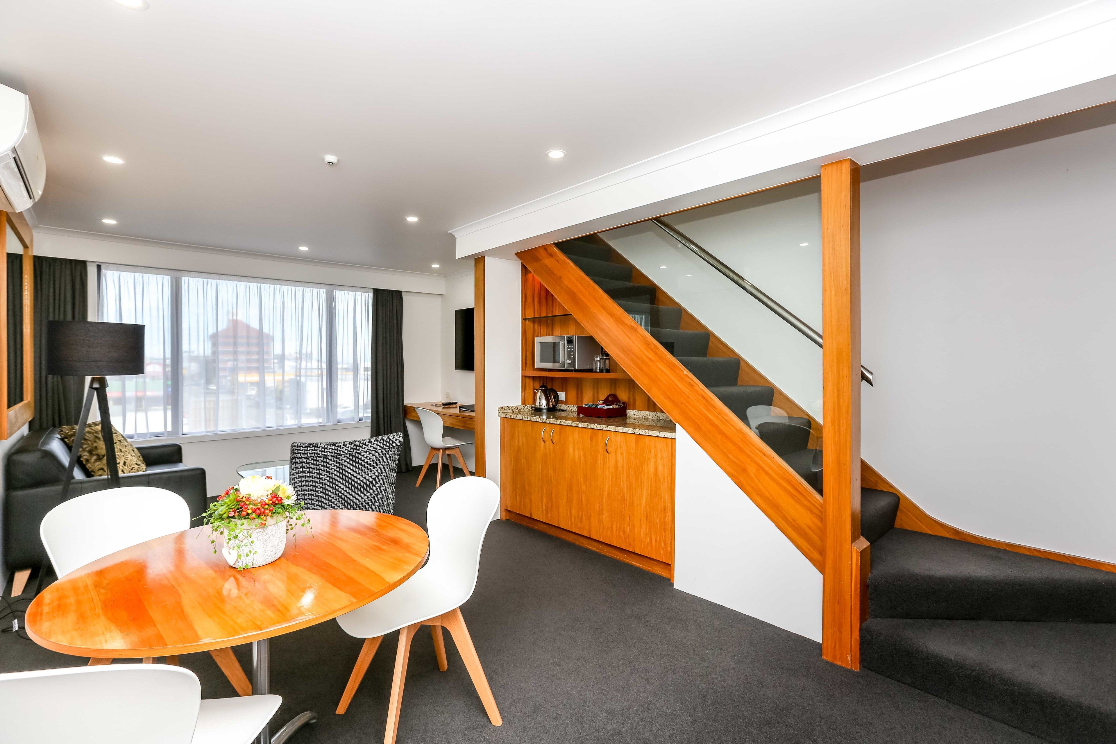 Plymouth Suite | Desk, laptop workspace, iron/ironing board, WiFi (free)
