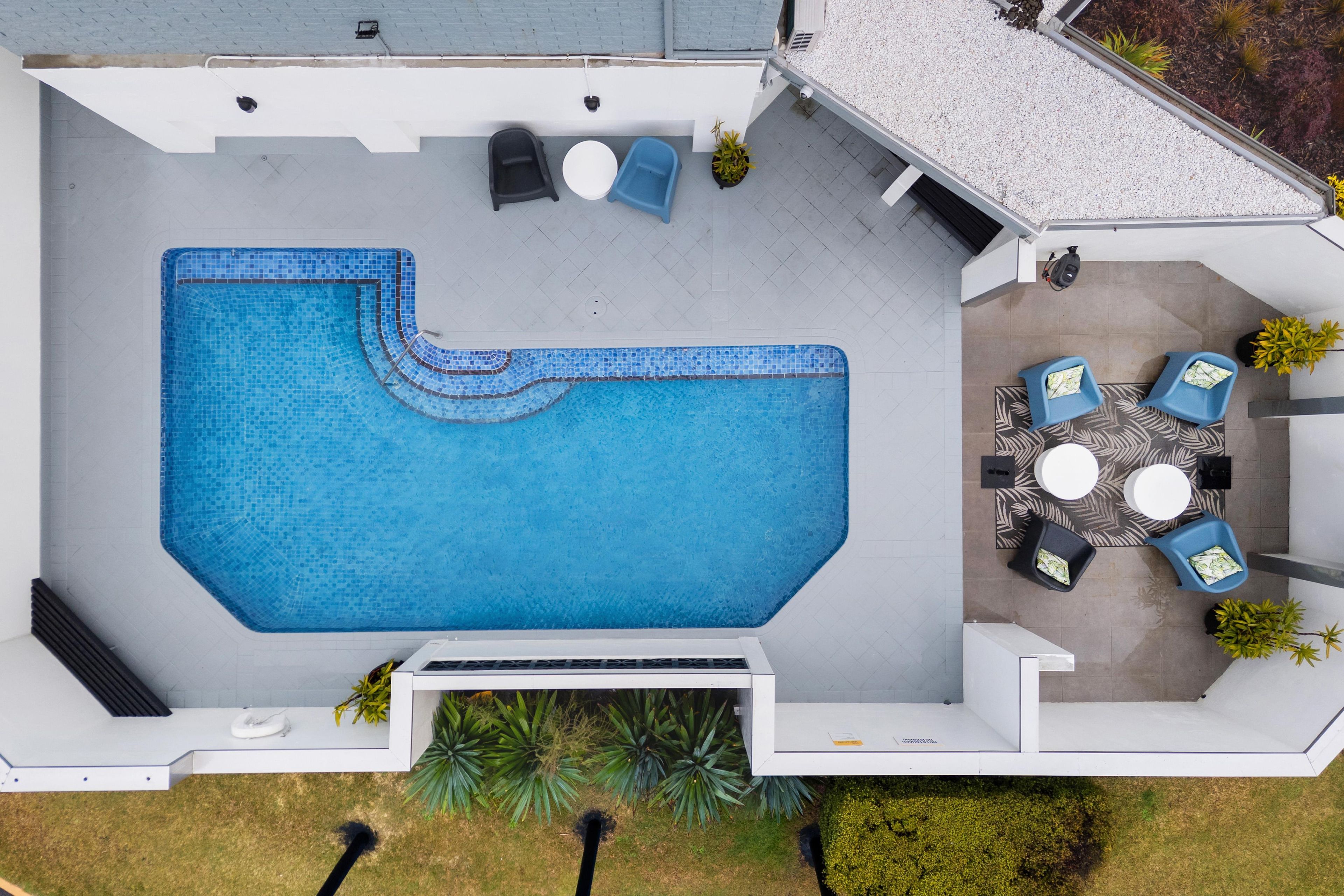 Kolam renang outdoor