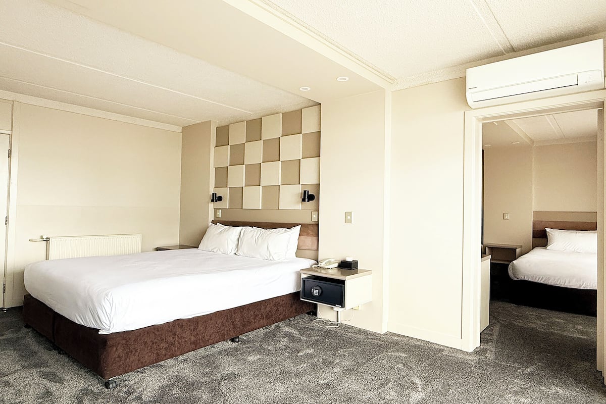 Classic Family | In-room safe, desk, laptop workspace, blackout drapes