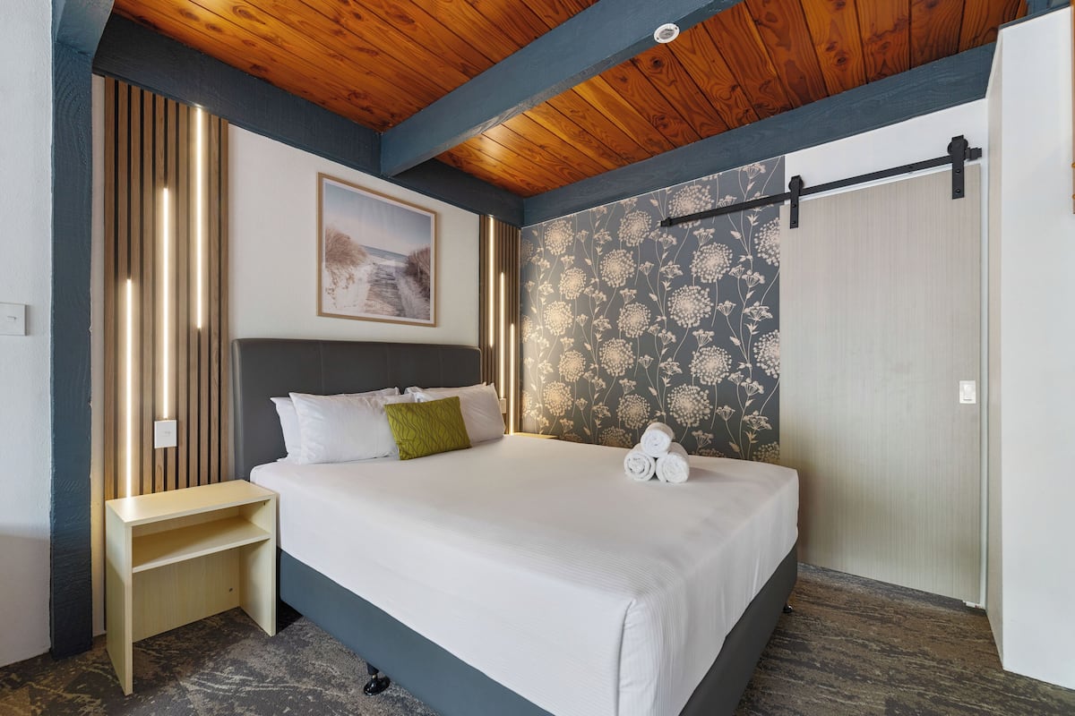 Suite monolocale familiare (with Heated Plunge Pool) | 1 camera, ferro/asse da stiro, Wi-Fi gratuito, lenzuola