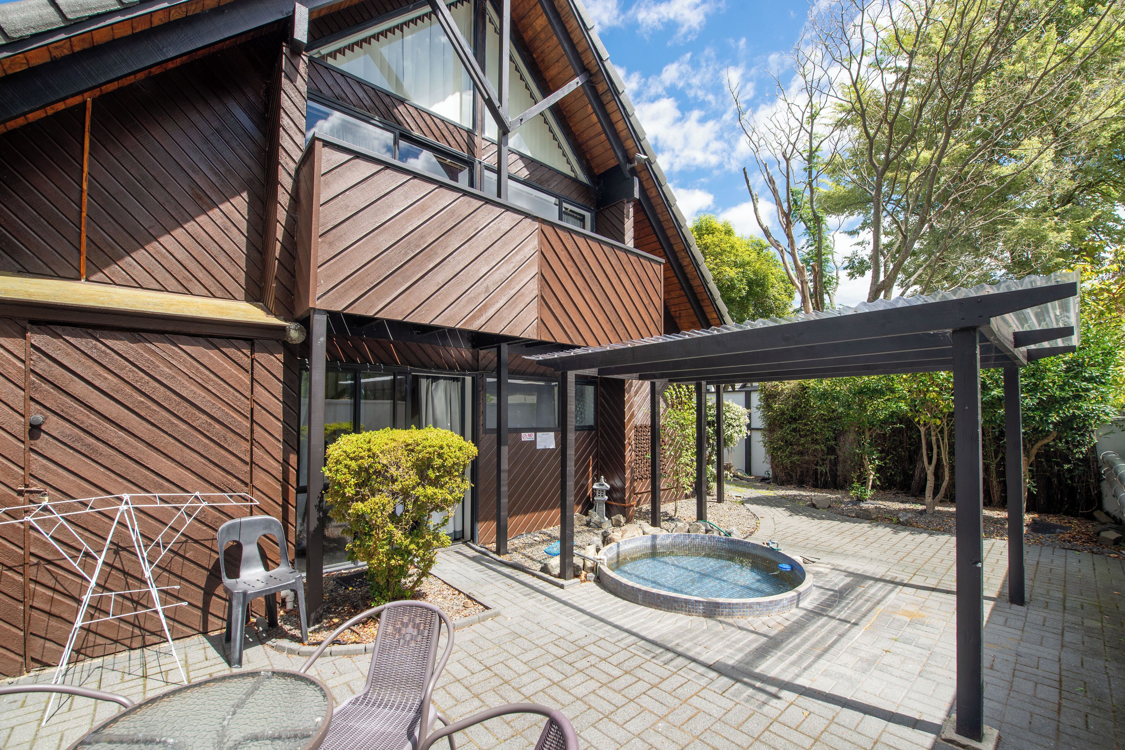 家庭開放式套房 (with Heated Plunge Pool) | 熨斗/熨衣板、免費無線上網、床單、鬧鐘