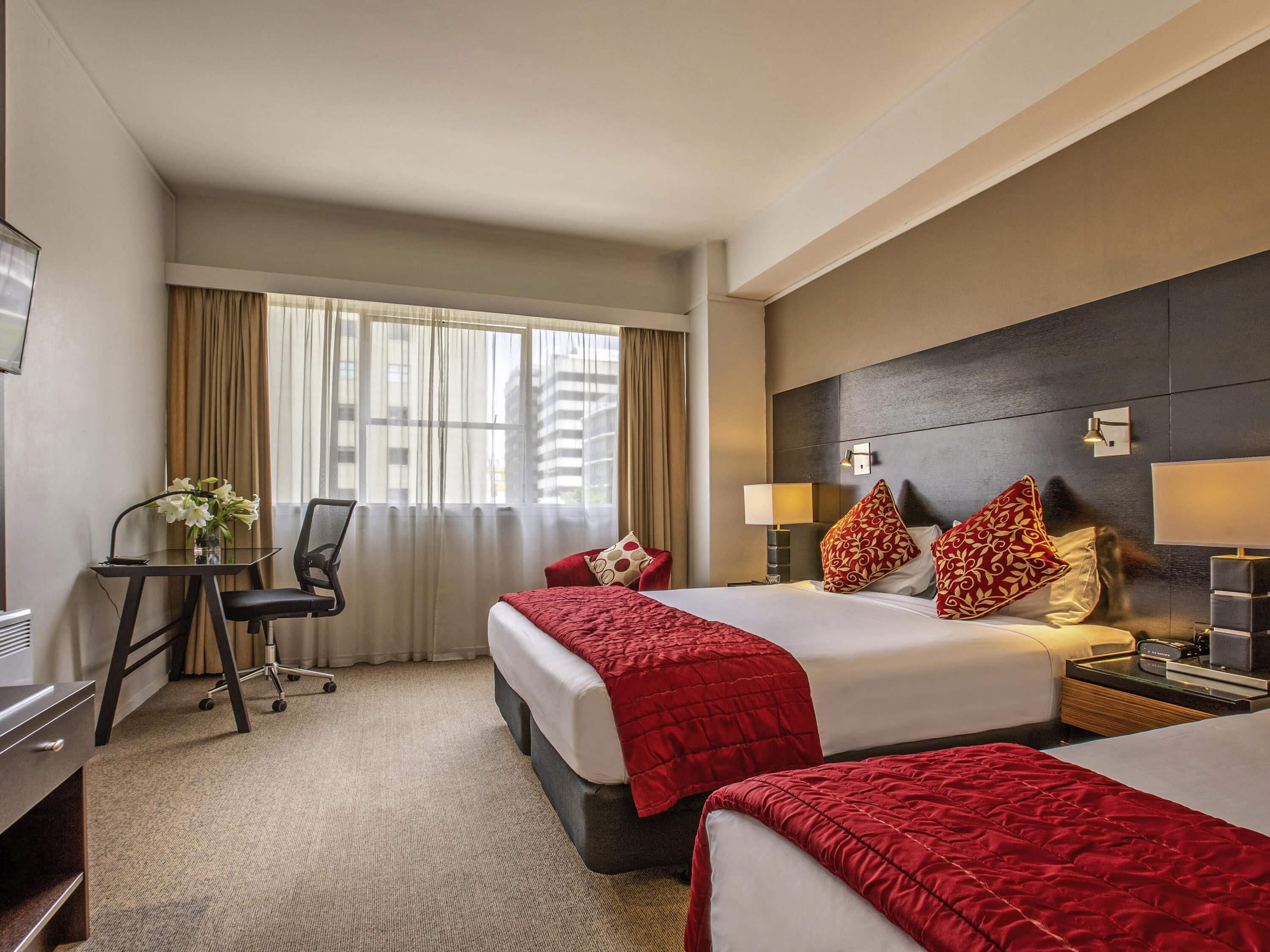 標準客房, 多張床 | 書桌、筆電工作空間、遮光布/窗簾、熨斗/熨衣板