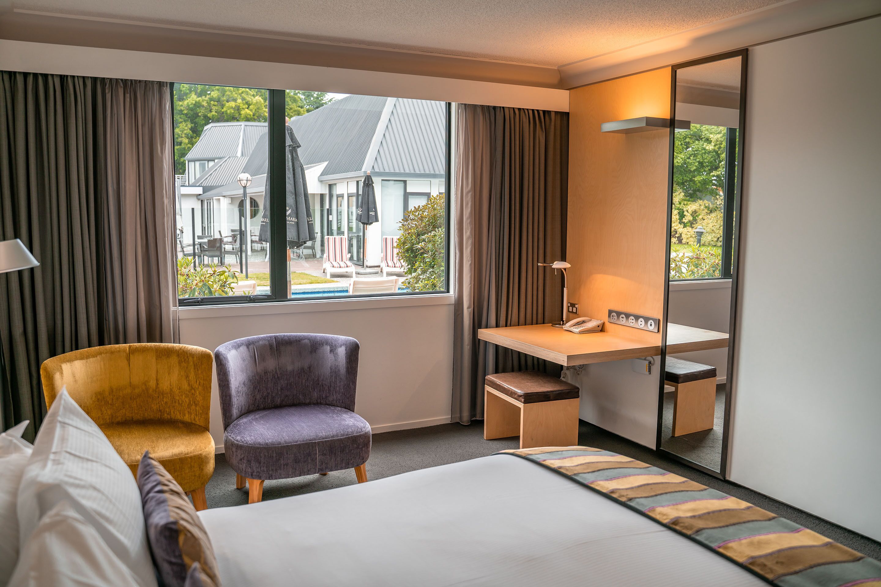 premium bedding, minibar, in-room safe, desk