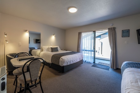 Studio Spa | In-room dining