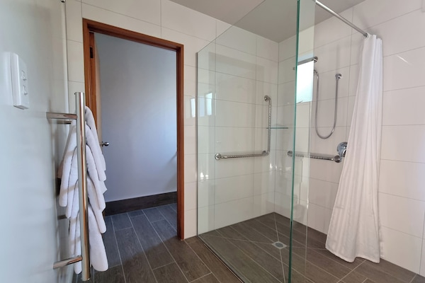 Two Bedroom Accessible Shower | Bathroom | Eco-friendly toiletries, hair dryer, towels, soap
