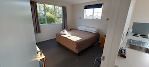 Suite Standard, 2 chambres, non-fumeur, cuisine (Suite) | Coffre-fort, fer et planche Ă repasser, accĂšs au Wi-Fi (inclus)