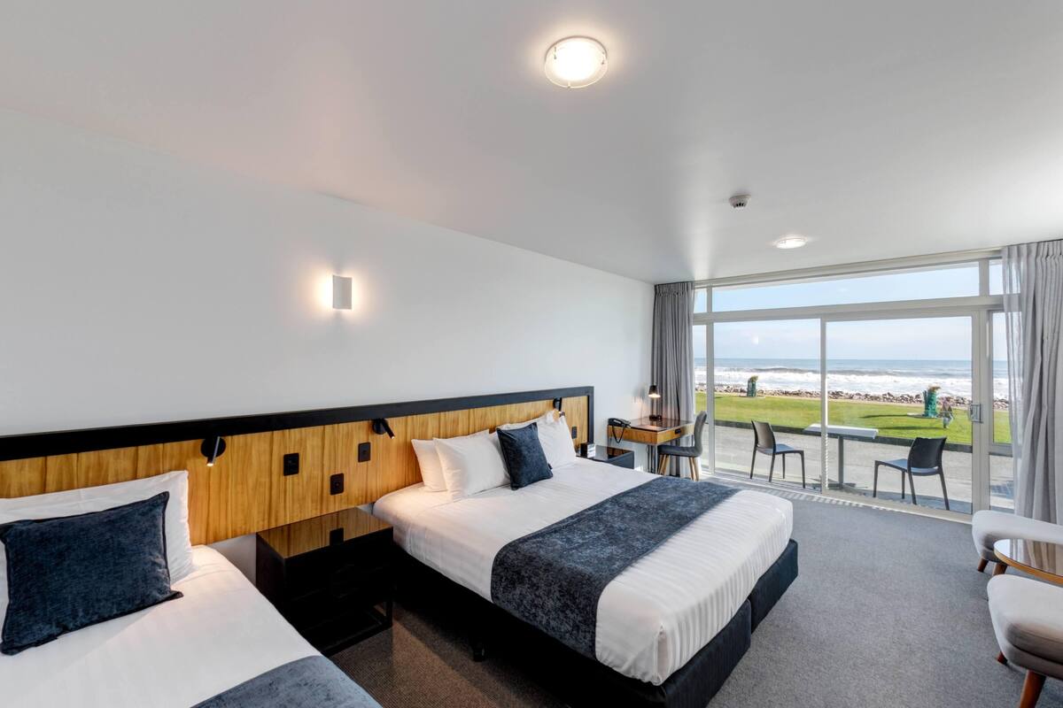 ocean view deluxe twin room | 2 bedrooms, in-room safe, desk, blackout curtains